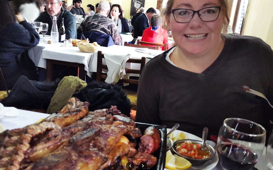 Cliente con asado